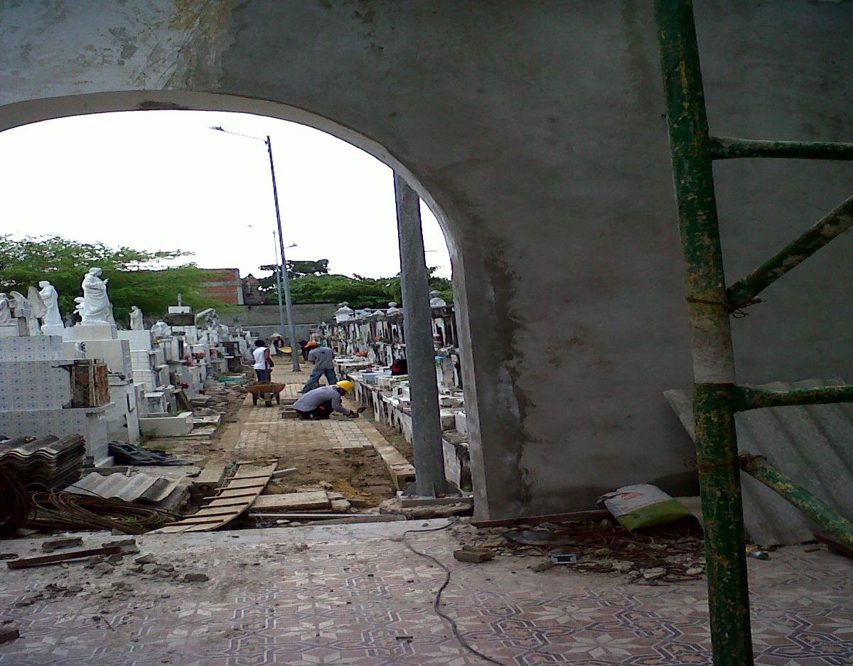 Obra en espacio comunitario — Cementerio del Barrio Manga, Cartagena